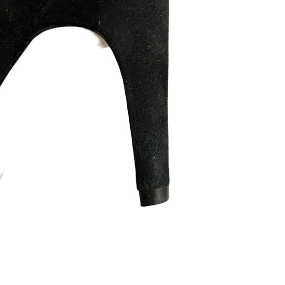 Women’s Pegabo Suede Stiletto Pumps - Picture 5 of 5